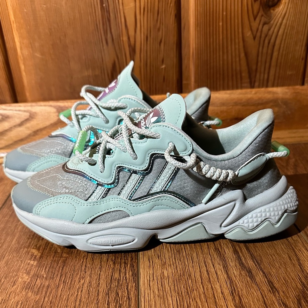 Adidas Ozweego Lace-Up Sneakers Green AdiPRENE Cushioning Comfort Women’s 6